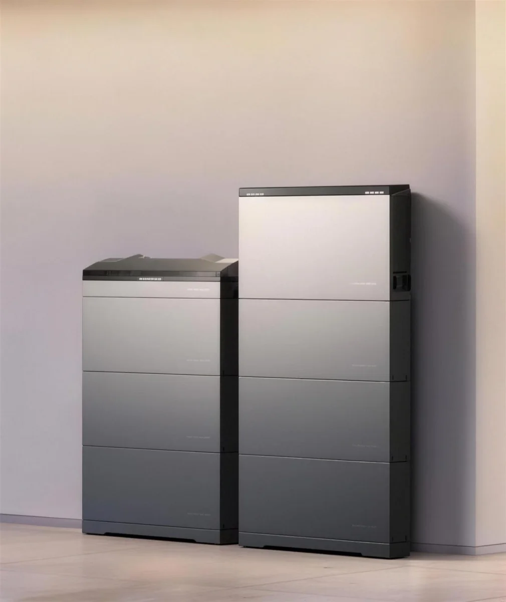 EcoFlow OCEAN 2 Stromspeicher in zwei Ausbaustufen an einer Wand